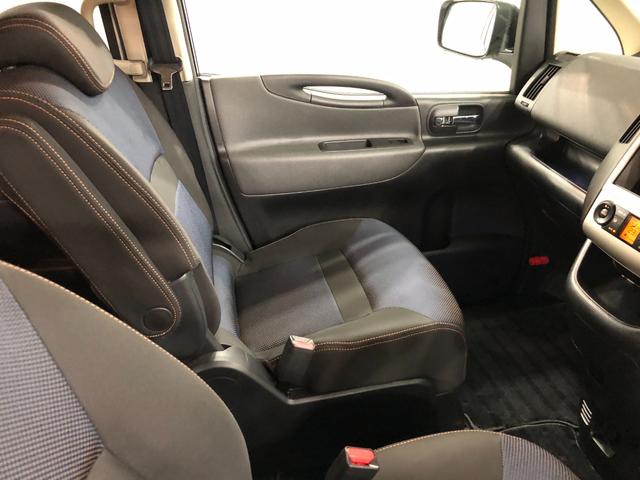 セレナハイウェイスター　走行４３９４３キロ／車検整備付／ナビ一年保証・走行距離無制限　走行４３９４３キロ　助手席エアバック　ＥＴＣ　純正カーペットマット　ワンセグナビ　ＤＶＤ　オートライト　ＨＩＤヘッドライト　両側電動スライドドア（埼玉県）の中古車