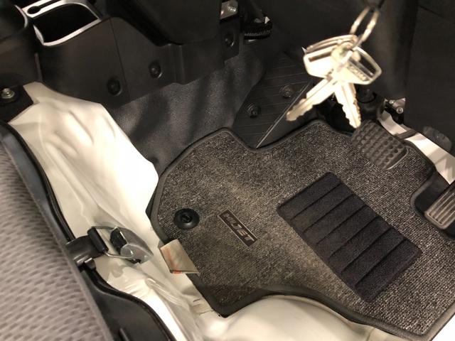 ハイゼットトラックスタンダードＳＡIIIｔ　走行２７３９７キロ／ナビ／オートマ一年保証・走行距離無制限　走行２７３９７キロ　純正カーペットマット　フルセグナビ　ブルートゥース　ＵＳＢ　ＤＶＤ　エアコン　パワステ（埼玉県）の中古車