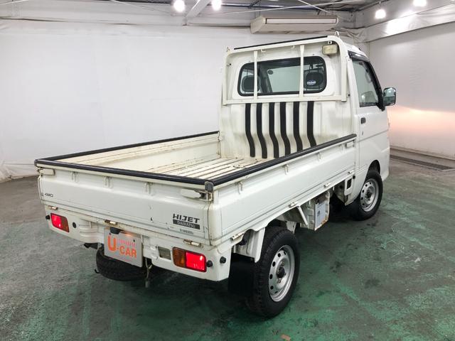 ハイゼットトラックスペシャル　農用パック　走行５８７８０キロ／車検整備付一年保証・走行距離無制限　走行５８７８０キロ　４ＷＤ　ＭＴ　純正カーペットマット　ＡＭＦＭラジオ　作業用ライト　ゴムプロテクター（埼玉県）の中古車