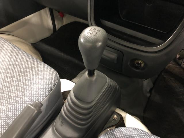 ハイゼットトラックスペシャル　農用パック　走行５８７８０キロ／車検整備付一年保証・走行距離無制限　走行５８７８０キロ　４ＷＤ　ＭＴ　純正カーペットマット　ＡＭＦＭラジオ　作業用ライト　ゴムプロテクター（埼玉県）の中古車