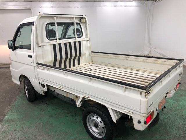 ハイゼットトラックスペシャル　農用パック　走行５８７８０キロ／車検整備付一年保証・走行距離無制限　走行５８７８０キロ　４ＷＤ　ＭＴ　純正カーペットマット　ＡＭＦＭラジオ　作業用ライト　ゴムプロテクター（埼玉県）の中古車