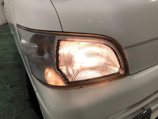 ハイゼットトラックスペシャル　農用パック　走行５８７８０キロ／車検整備付一年保証・走行距離無制限　走行５８７８０キロ　４ＷＤ　ＭＴ　純正カーペットマット　ＡＭＦＭラジオ　作業用ライト　ゴムプロテクター（埼玉県）の中古車