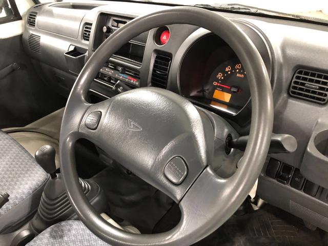 ハイゼットトラックスペシャル　農用パック　走行５８７８０キロ／車検整備付一年保証・走行距離無制限　走行５８７８０キロ　４ＷＤ　ＭＴ　純正カーペットマット　ＡＭＦＭラジオ　作業用ライト　ゴムプロテクター（埼玉県）の中古車