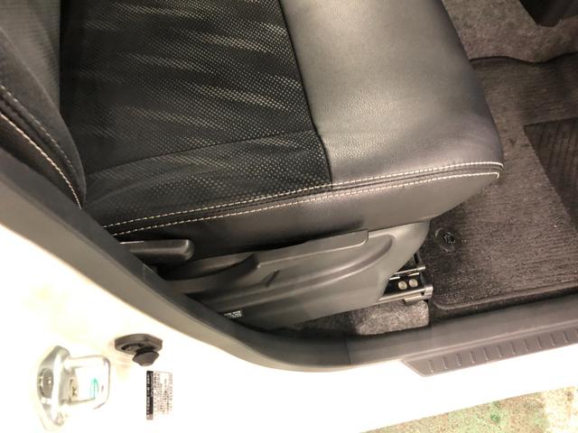 タントカスタムＲＳ　トップエディションＳＡII　車検整備付保証１年間・距離無制限付き　オートライト　プッシュボタンエンジンスタート　ＬＥＤヘッドライト　アイドリングストップ　ベンチシート　純正フロアマット（埼玉県）の中古車
