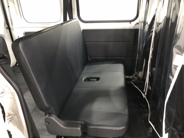 ハイゼットカーゴスペシャル　走行２３４５７キロ／間仕切カーテン／ドラレコ１年保証距離無制限　走行距離２３４５７キロ　ディスプレイオーディオ　ブルートゥース　ドラレコ　純正マット　助手席エアバック　クリアランスソナー　オートライト　アイドリングストップ　両側スライドドア（埼玉県）の中古車