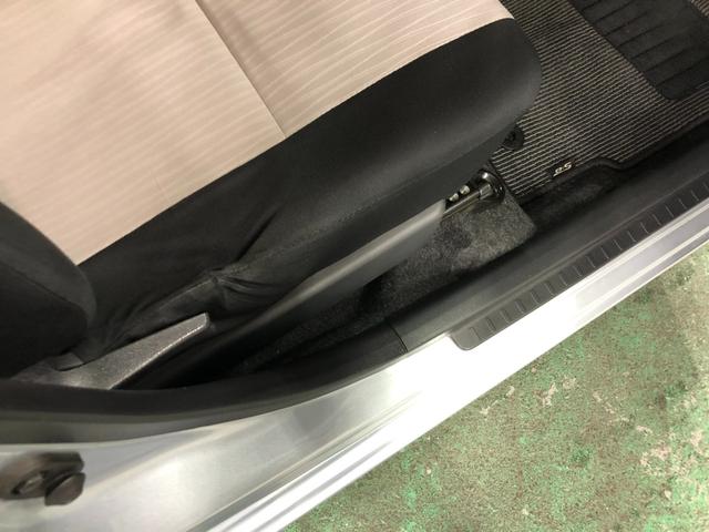 ミライースＸ　ＳＡIII　走行１３８４６０キロ／ＣＤチューナー／マット１年保証距離無制限　走行距離１３８４６０キロ　ＣＤチューナー　純正カーペットマット　助手席エアバッグ　クリアランスソナー　ＬＥＤヘッドランプ　アイドリングストップ　電動格納式ドアミラー　キーレス（埼玉県）の中古車
