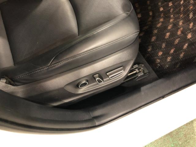 プリウスＡプレミアム　車検整備付／走行３７０７３キロ／フルセグナビ１年保証距離無制限　走行距離３７０７３キロ　フルセグナビ　バックカメラ　ブルートゥース　ドラレコ　純正マット　サイドエアバッグ　ＬＥＤヘッドランプ　シートヒーター　プッシュスタート　キーフリー（埼玉県）の中古車