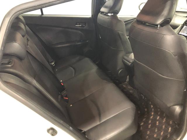 プリウスＡプレミアム　車検整備付／走行３７０７３キロ／フルセグナビ１年保証距離無制限　走行距離３７０７３キロ　フルセグナビ　バックカメラ　ブルートゥース　ドラレコ　純正マット　サイドエアバッグ　ＬＥＤヘッドランプ　シートヒーター　プッシュスタート　キーフリー（埼玉県）の中古車