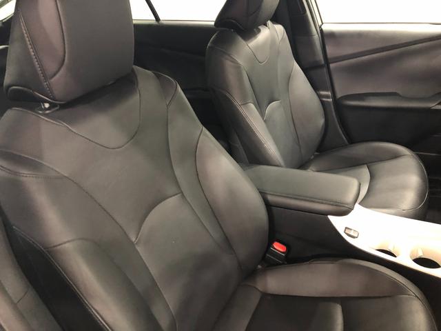 プリウスＡプレミアム　車検整備付／走行３７０７３キロ／フルセグナビ１年保証距離無制限　走行距離３７０７３キロ　フルセグナビ　バックカメラ　ブルートゥース　ドラレコ　純正マット　サイドエアバッグ　ＬＥＤヘッドランプ　シートヒーター　プッシュスタート　キーフリー（埼玉県）の中古車