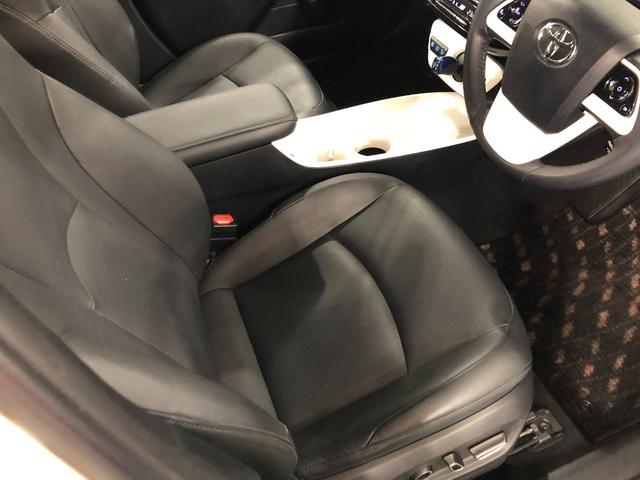プリウスＡプレミアム　車検整備付／走行３７０７３キロ／フルセグナビ１年保証距離無制限　走行距離３７０７３キロ　フルセグナビ　バックカメラ　ブルートゥース　ドラレコ　純正マット　サイドエアバッグ　ＬＥＤヘッドランプ　シートヒーター　プッシュスタート　キーフリー（埼玉県）の中古車