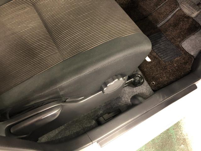 ｅＫカスタムＧセーフティパッケージ　走行４６８９７キロ／ＣＤチューナー１年保証距離無制限　走行距離４６８９７キロ　ＣＤチューナー　純正マット　助手席エアバッグ　オートライト　ＨＩＤヘッドランプ　プッシュボタンスタート　電動格納式ドアミラー（埼玉県）の中古車