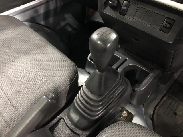 ハイゼットトラックスタンダード 走行58539キロ/車検整備付/タイヤ4本交換一年保証・走行距離無制限 走行58539キロ 5速MT 4WD エアコン パワステ 助手席エアバック 純正カーペットマット(埼玉県)の中古車