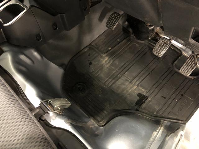 ハイゼットトラックスタンダード 走行58539キロ/車検整備付/タイヤ4本交換一年保証・走行距離無制限 走行58539キロ 5速MT 4WD エアコン パワステ 助手席エアバック 純正カーペットマット(埼玉県)の中古車