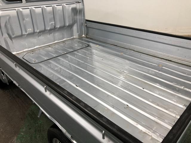 ハイゼットトラックスタンダード 走行58539キロ/車検整備付/タイヤ4本交換一年保証・走行距離無制限 走行58539キロ 5速MT 4WD エアコン パワステ 助手席エアバック 純正カーペットマット(埼玉県)の中古車