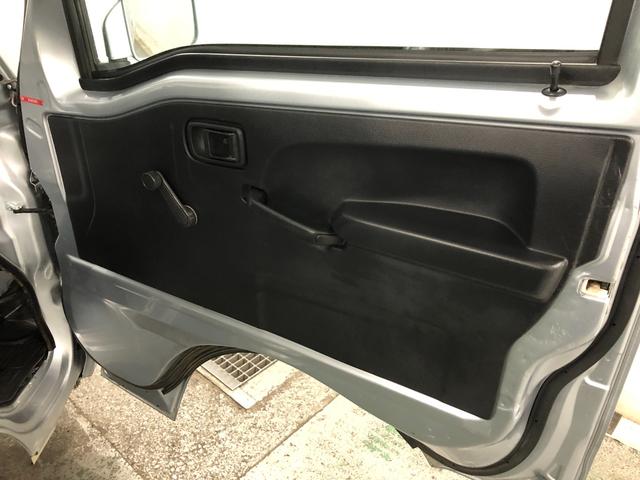 ハイゼットトラックスタンダード 走行58539キロ/車検整備付/タイヤ4本交換一年保証・走行距離無制限 走行58539キロ 5速MT 4WD エアコン パワステ 助手席エアバック 純正カーペットマット(埼玉県)の中古車