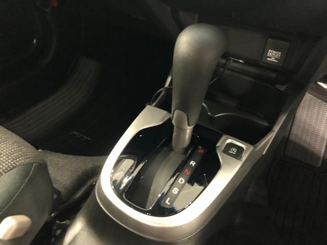 フィット１３Ｇ・Ｆパッケージ　走行３１３５５キロ／雹害／ナビ／ＥＴＣ一年保証・走行距離無制限　走行３１３５５キロ　ワンセグナビ　バックカメラ　ブルートゥース　ＤＶＤ　助手席エアバック　純正カーペットマット（埼玉県）の中古車