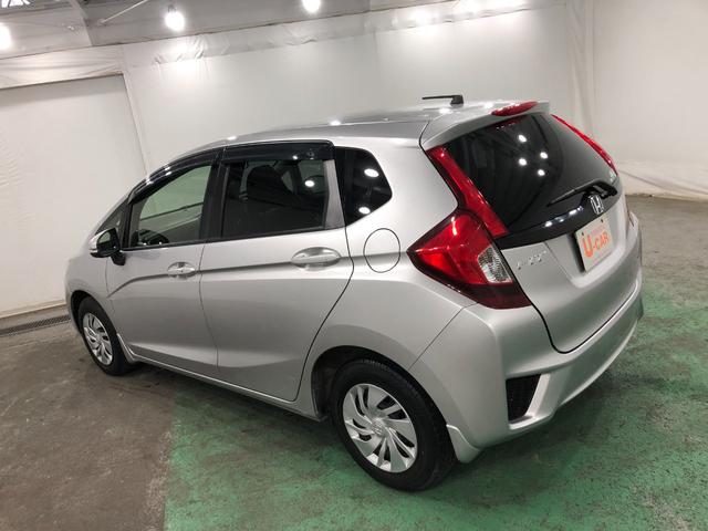 フィット１３Ｇ・Ｆパッケージ　走行３１３５５キロ／雹害／ナビ／ＥＴＣ一年保証・走行距離無制限　走行３１３５５キロ　ワンセグナビ　バックカメラ　ブルートゥース　ＤＶＤ　助手席エアバック　純正カーペットマット（埼玉県）の中古車