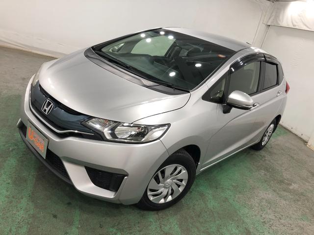 フィット１３Ｇ・Ｆパッケージ　走行３１３５５キロ／雹害／ナビ／ＥＴＣ一年保証・走行距離無制限　走行３１３５５キロ　ワンセグナビ　バックカメラ　ブルートゥース　ＤＶＤ　助手席エアバック　純正カーペットマット（埼玉県）の中古車