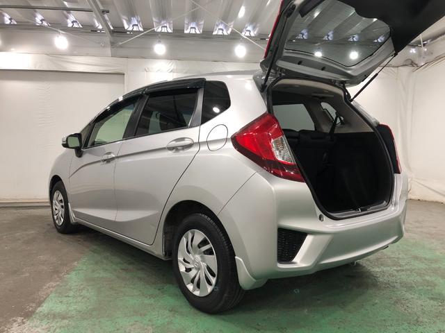 フィット１３Ｇ・Ｆパッケージ　走行３１３５５キロ／雹害／ナビ／ＥＴＣ一年保証・走行距離無制限　走行３１３５５キロ　ワンセグナビ　バックカメラ　ブルートゥース　ＤＶＤ　助手席エアバック　純正カーペットマット（埼玉県）の中古車