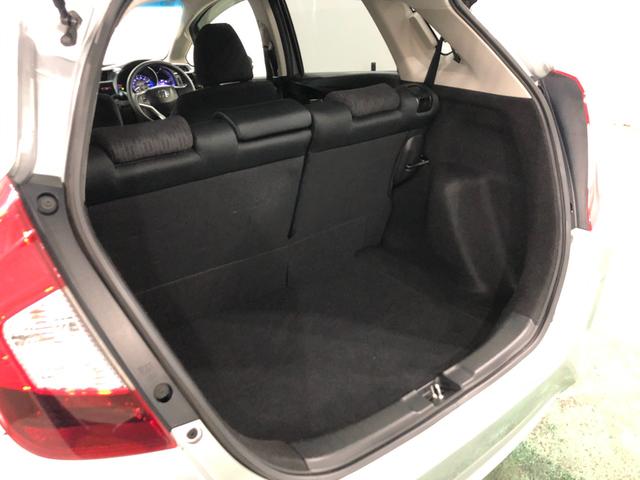 フィット１３Ｇ・Ｆパッケージ　走行３１３５５キロ／雹害／ナビ／ＥＴＣ一年保証・走行距離無制限　走行３１３５５キロ　ワンセグナビ　バックカメラ　ブルートゥース　ＤＶＤ　助手席エアバック　純正カーペットマット（埼玉県）の中古車