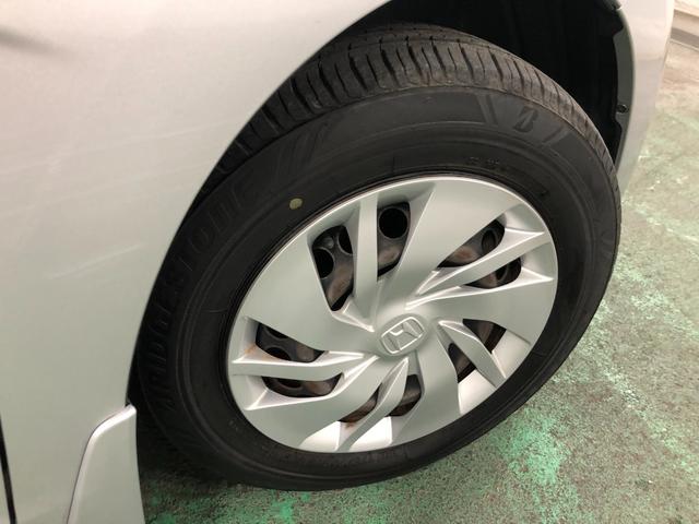 フィット１３Ｇ・Ｆパッケージ　走行３１３５５キロ／雹害／ナビ／ＥＴＣ一年保証・走行距離無制限　走行３１３５５キロ　ワンセグナビ　バックカメラ　ブルートゥース　ＤＶＤ　助手席エアバック　純正カーペットマット（埼玉県）の中古車