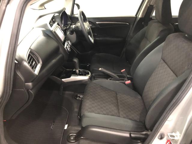 フィット１３Ｇ・Ｆパッケージ　走行３１３５５キロ／雹害／ナビ／ＥＴＣ一年保証・走行距離無制限　走行３１３５５キロ　ワンセグナビ　バックカメラ　ブルートゥース　ＤＶＤ　助手席エアバック　純正カーペットマット（埼玉県）の中古車