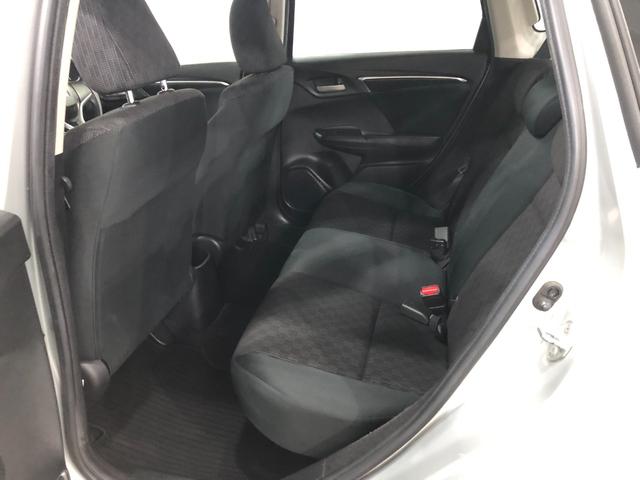 フィット１３Ｇ・Ｆパッケージ　走行３１３５５キロ／雹害／ナビ／ＥＴＣ一年保証・走行距離無制限　走行３１３５５キロ　ワンセグナビ　バックカメラ　ブルートゥース　ＤＶＤ　助手席エアバック　純正カーペットマット（埼玉県）の中古車