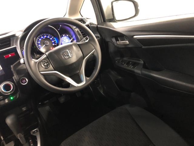 フィット１３Ｇ・Ｆパッケージ　走行３１３５５キロ／雹害／ナビ／ＥＴＣ一年保証・走行距離無制限　走行３１３５５キロ　ワンセグナビ　バックカメラ　ブルートゥース　ＤＶＤ　助手席エアバック　純正カーペットマット（埼玉県）の中古車