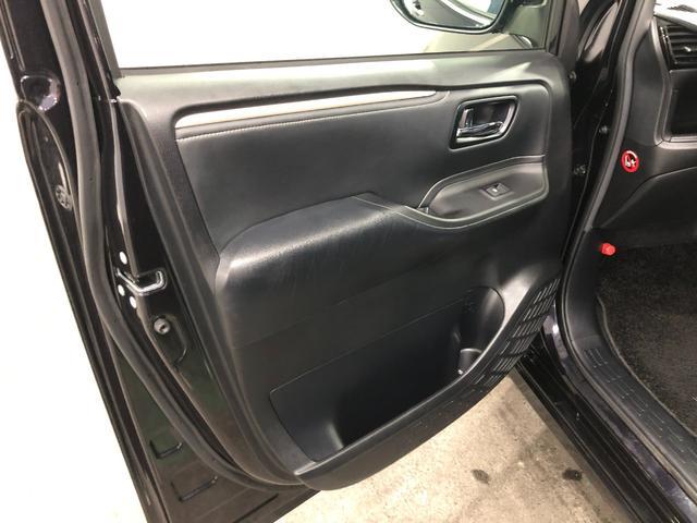 エスクァイアGi ブラックテーラード 4WD 大画面ナビ 後席モニター車検整備付 1年保証距離無制限 走行距離42487キロ 純正大画面ナビ バックカメラ ブルートゥース ドラレコ 後席モニター 純正マット LEDヘッドランプ シートヒーター プッシュスタート(埼玉県)の中古車