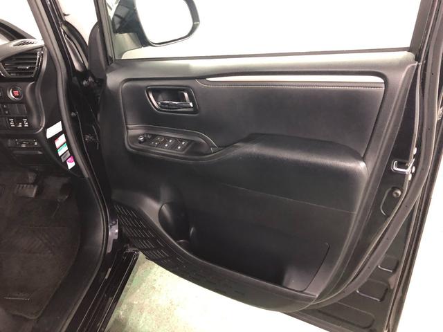 エスクァイアGi ブラックテーラード 4WD 大画面ナビ 後席モニター車検整備付 1年保証距離無制限 走行距離42487キロ 純正大画面ナビ バックカメラ ブルートゥース ドラレコ 後席モニター 純正マット LEDヘッドランプ シートヒーター プッシュスタート(埼玉県)の中古車