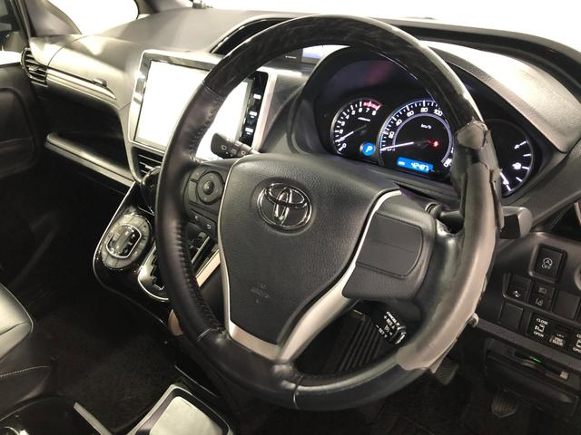 エスクァイアGi ブラックテーラード 4WD 大画面ナビ 後席モニター車検整備付 1年保証距離無制限 走行距離42487キロ 純正大画面ナビ バックカメラ ブルートゥース ドラレコ 後席モニター 純正マット LEDヘッドランプ シートヒーター プッシュスタート(埼玉県)の中古車