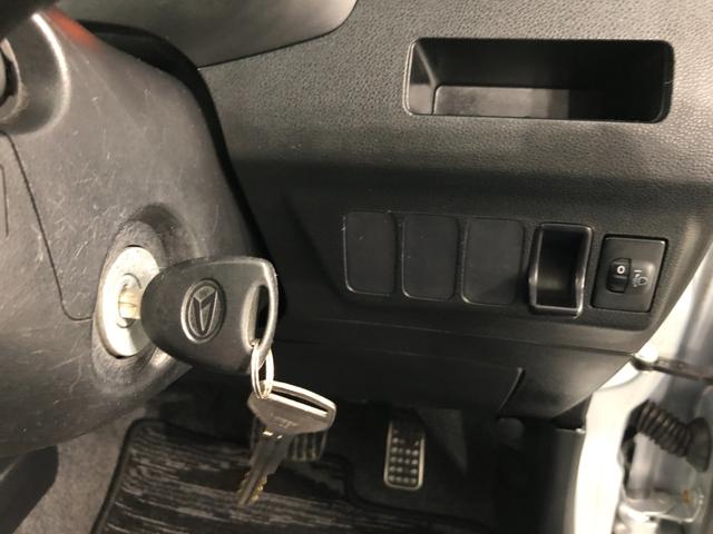 ミラTX 走行72021キロ/タイヤ4本交換/AMFMラジオ一年保証・走行距離無制限 走行72021キロ FMAMラジオ パワステ パワーウィンドウ キーレス マニュアルエアコン 助手席エアバック 純正カーペットマット(埼玉県)の中古車