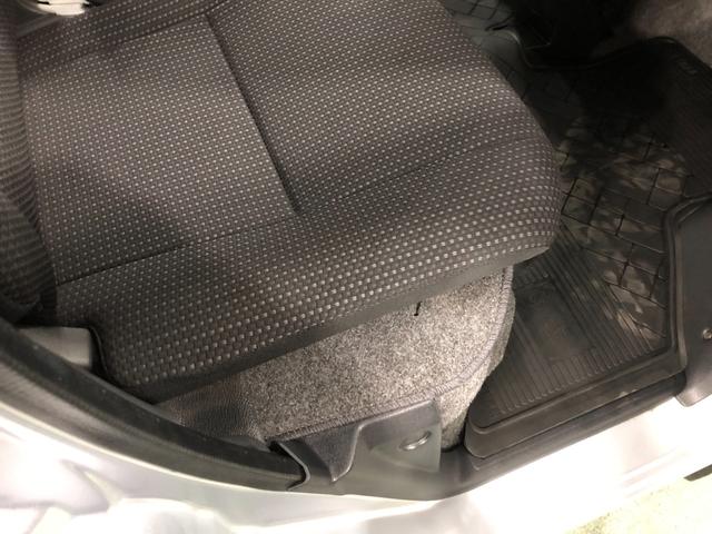 ハイゼットカーゴデッキバンG SA3 走行4412キロ/LEDヘッドライト一年保証・走行距離無制限 走行4412キロ 助手席エアバック 純正カーペットマット オートライト オートマチックハイビーム LEDヘッドライト アイドリングストップ(埼玉県)の中古車