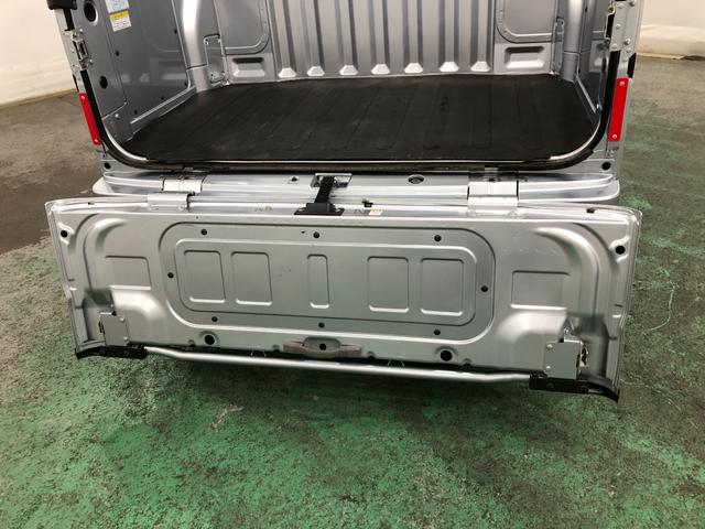 ハイゼットカーゴデッキバンG SA3 走行4412キロ/LEDヘッドライト一年保証・走行距離無制限 走行4412キロ 助手席エアバック 純正カーペットマット オートライト オートマチックハイビーム LEDヘッドライト アイドリングストップ(埼玉県)の中古車