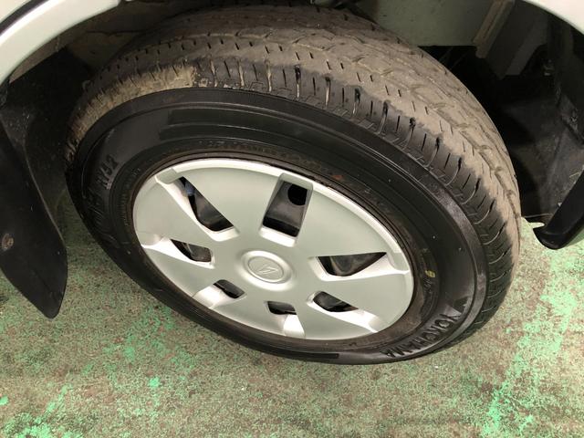 ハイゼットカーゴデッキバンG SA3 走行4412キロ/LEDヘッドライト一年保証・走行距離無制限 走行4412キロ 助手席エアバック 純正カーペットマット オートライト オートマチックハイビーム LEDヘッドライト アイドリングストップ(埼玉県)の中古車