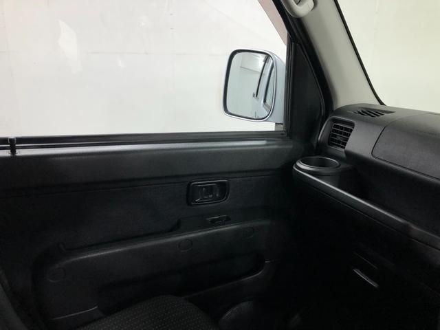 ハイゼットカーゴデッキバンG SA3 走行4412キロ/LEDヘッドライト一年保証・走行距離無制限 走行4412キロ 助手席エアバック 純正カーペットマット オートライト オートマチックハイビーム LEDヘッドライト アイドリングストップ(埼玉県)の中古車