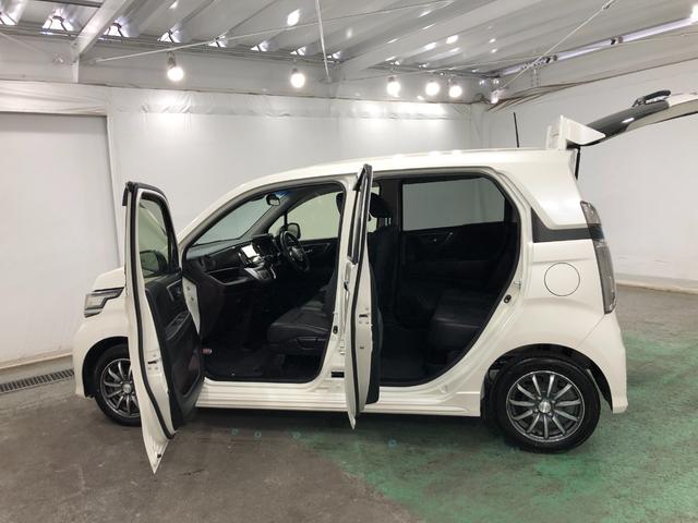 Ｎ−ＷＧＮカスタムＧ・Ｌパッケージ　走行１００３０１キロ／ナビ／バックカメラ一年保証・走行距離無制限　走行１００３０１キロ　助手席エアバック　ＥＴＣ　フルセグナビ　ブルートゥース　バックカメラ　サイドエアバック　オートライト　ＨＩＤヘッドライト（埼玉県）の中古車