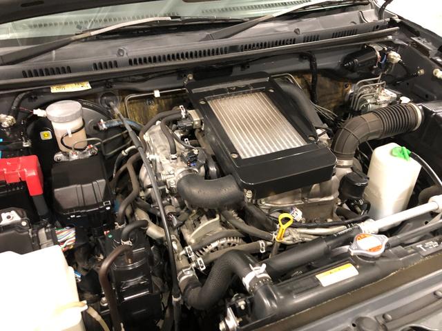 ジムニークロスアドベンチャー　走行９１０２３キロ／ＭＴ／４ＷＤ一年保証・走行距離無制限　走行９１０２３キロ　４ＷＤ　５速ＭＴ　キーレスエントリー　電動格納ミラー　助手席エアバック　マニュアルエアコン（埼玉県）の中古車