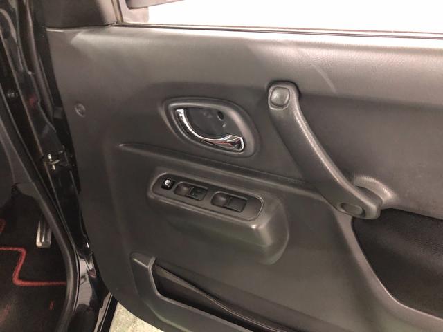 ジムニークロスアドベンチャー　走行９１０２３キロ／ＭＴ／４ＷＤ一年保証・走行距離無制限　走行９１０２３キロ　４ＷＤ　５速ＭＴ　キーレスエントリー　電動格納ミラー　助手席エアバック　マニュアルエアコン（埼玉県）の中古車