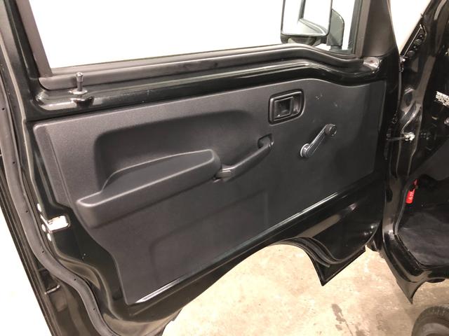 ハイゼットトラックスタンダード　走行５８４２キロ／クリアランスソナー一年保証・走行距離無制限　走行５８４２キロ　助手席エアバック　純正カーペットマット　クリアランスソナー　アイドリングストップ（埼玉県）の中古車