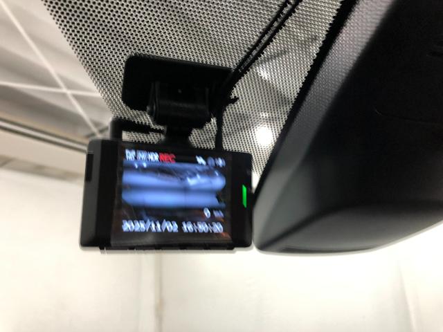 シエンタハイブリッド　ファンベースＧ　クエロ　走行２００３２キロ１年保証距離無制限　走行距離２００３２キロ　フルセグナビ　全周囲カメラ　ブルートゥース　ドラレコ　純正マット　ＬＥＤヘッドランプ　シートヒーター　両側電動スライドドア　プッシュスタート　キーフリー（埼玉県）の中古車