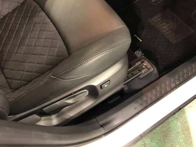 C−HRGモード ネロ セーフティプラスII 走行7374キロ/ナビ一年保証・走行距離無制限 走行7374キロ フルセグナビ ブルートゥース バックカメラ サイドエアバック クリアランスソナー オートマチックハイビーム オートライト LEDヘッドライト(埼玉県)の中古車