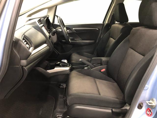 フィットハイブリッドFパッケージ 走行52471キロ/ワンセグナビ/バックカメラ1年保証距離無制限 走行距離52471キロ ワンセグナビ バックカメラ ブルートゥース 純正マット サイドエアバッグ 電動格納式ドアミラー プッシュスタート(埼玉県)の中古車