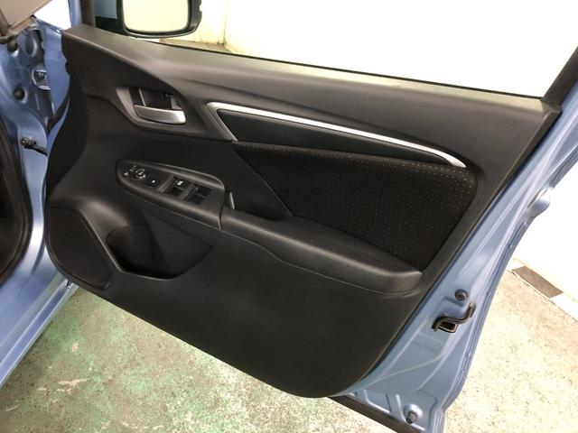 フィットハイブリッドFパッケージ 走行52471キロ/ワンセグナビ/バックカメラ1年保証距離無制限 走行距離52471キロ ワンセグナビ バックカメラ ブルートゥース 純正マット サイドエアバッグ 電動格納式ドアミラー プッシュスタート(埼玉県)の中古車