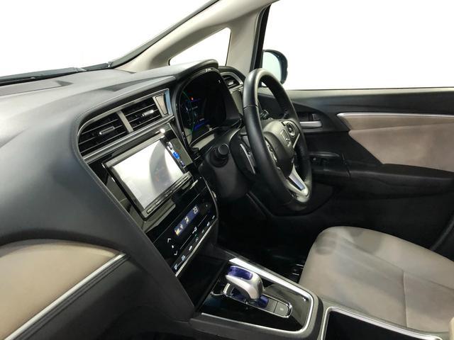 シャトルハイブリッドＸ　４ＷＤ／ナビ／バックカメラ一年保証・走行距離無制限　走行５３１４３キロ　ナビ　ブルートゥース　バックカメラ　オートライト　サイドエアバック（埼玉県）の中古車