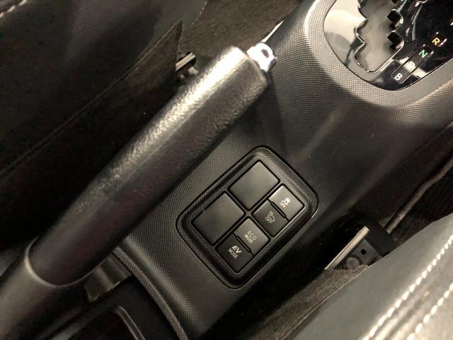 アクアG GRスポーツ・17インチパッケージ 走行27267キロ一年保証・走行距離無制限 走行27267キロ フルセグナビ ブルートゥース バックカメラ ドラレコ ETC オートライト LEDヘッドライト(埼玉県)の中古車