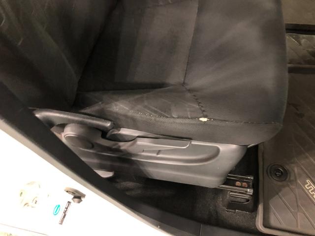 トールカスタムＧ　ターボ　ＳＡII　走行９３３９７キロ／９型ナビ１年保証距離無制限　走行距離９３３９７キロ　純正フルセグナビ　パノラマモニター　ブルートゥース　純正マット　ＬＥＤヘッドランプ　アイドリングストップ　両側電動スライドドア　オート格納式ドアミラー（東京都）の中古車