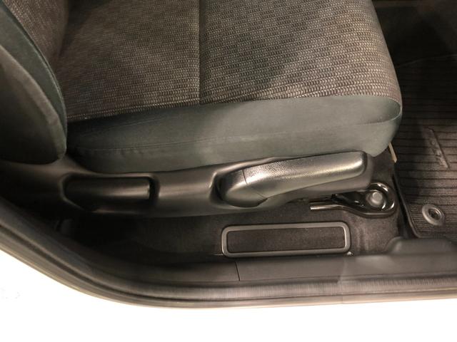 フィット１３Ｇ・Ｆパッケージ　ファインエディション　ナビ／Ｂカメラ１年保証距離無制限　走行距離２９３１３キロ　ワンセグナビ　バックカメラ　純正マット　助手席エアバッグ　プッシュボタンスタート　電動格納式ドアミラー（埼玉県）の中古車