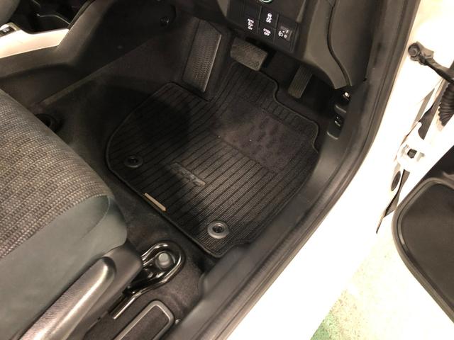 フィット１３Ｇ・Ｆパッケージ　ファインエディション　ナビ／Ｂカメラ１年保証距離無制限　走行距離２９３１３キロ　ワンセグナビ　バックカメラ　純正マット　助手席エアバッグ　プッシュボタンスタート　電動格納式ドアミラー（埼玉県）の中古車