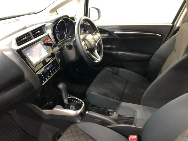 フィット１３Ｇ・Ｆパッケージ　ファインエディション　ナビ／Ｂカメラ１年保証距離無制限　走行距離２９３１３キロ　ワンセグナビ　バックカメラ　純正マット　助手席エアバッグ　プッシュボタンスタート　電動格納式ドアミラー（埼玉県）の中古車